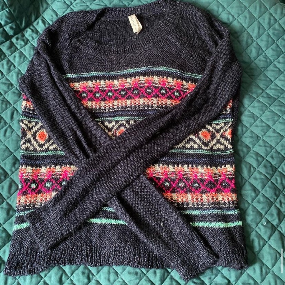 SALE aero sweater